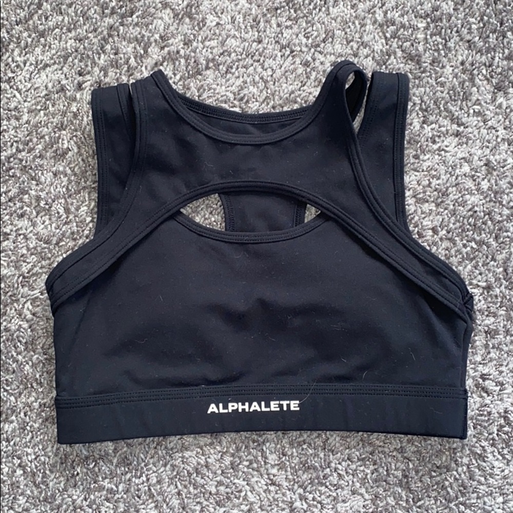 Alphalete surface keyhole sports bra